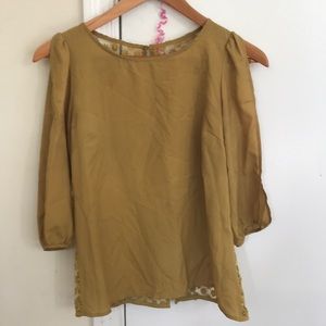 Mustard yellow blouse with buttoned floral mesh